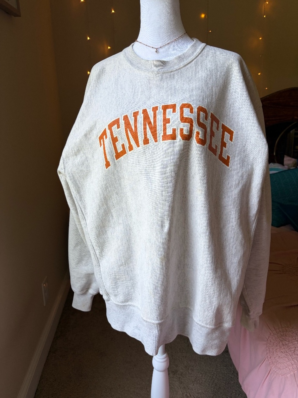 Tennessee Champion sweatshirt